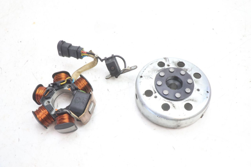 photo de ROTOR STATOR PIAGGIO FLY 2T 50 (2004 - 2017) - Hauptansicht
