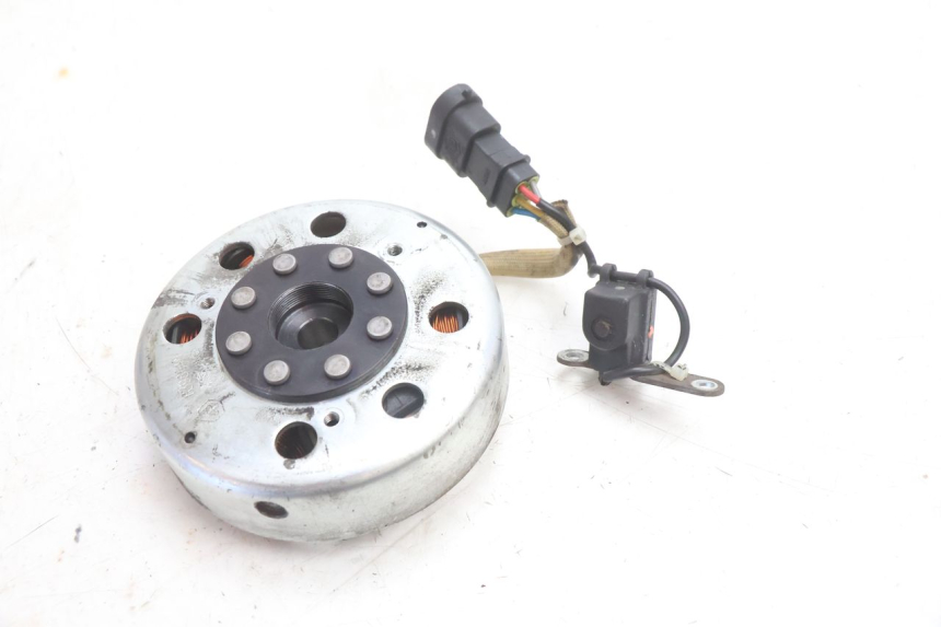 photo de ROTOR STATOR PIAGGIO FLY 2T 50 (2004 - 2017) - Zoom auf Gebrauchszustand