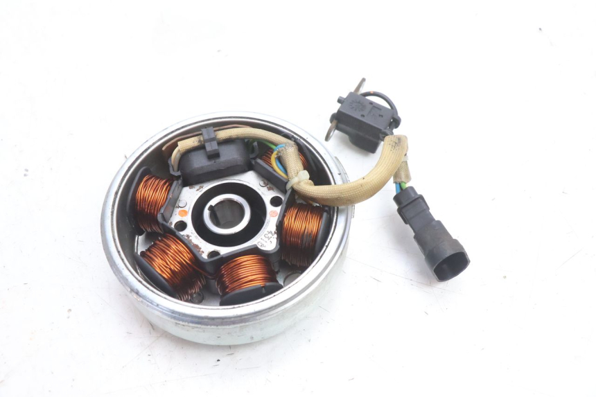 photo de ROTOR STATOR PIAGGIO FLY 2T 50 (2004 - 2017) - Alternative Perspektive