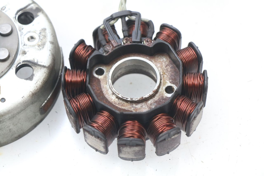 photo de LICHTMASCHINE PIAGGIO FLY 125 (2005 - 2012) - Kennzeichnungen und Originalreferenzen