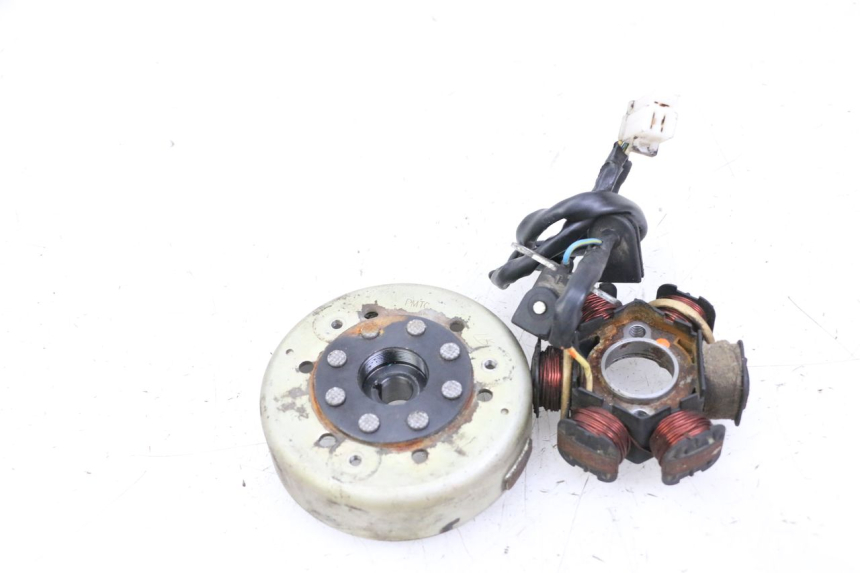 photo de ROTOR STATOR PEUGEOT KISBEE 2T 50 (2010 - 2017) - Detailansicht des Bauteils