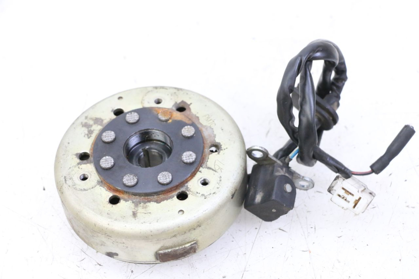 photo de ROTOR STATOR PEUGEOT KISBEE 2T 50 (2010 - 2017) - Zoom auf Gebrauchszustand