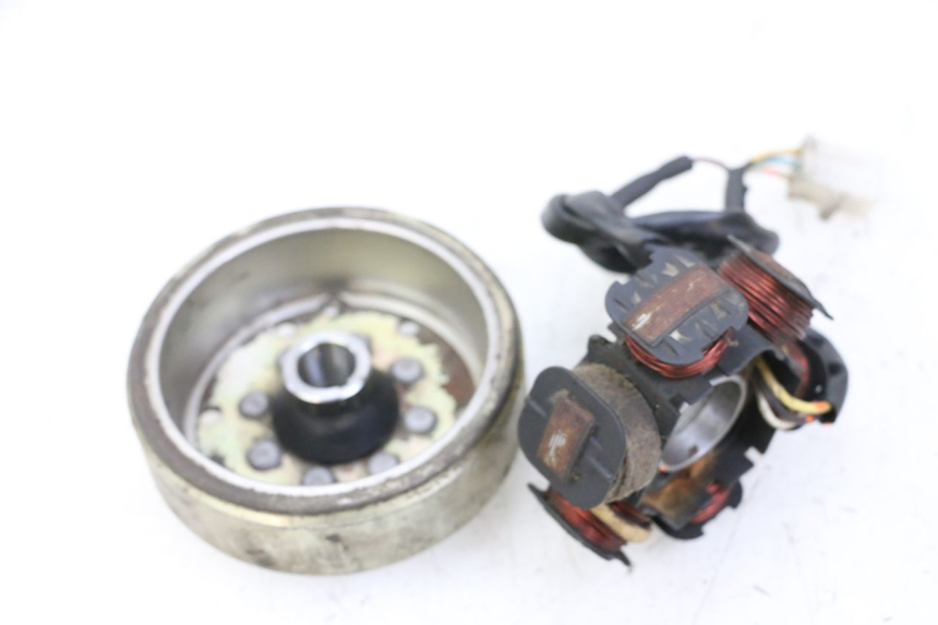 photo de ROTOR STATOR PEUGEOT KISBEE 2T 50 (2010 - 2017) - Technische Nahaufnahme