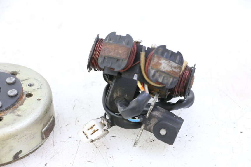 photo de ROTOR STATOR PEUGEOT KISBEE 2T 50 (2010 - 2017) - Geprüftes Gebrauchtteil