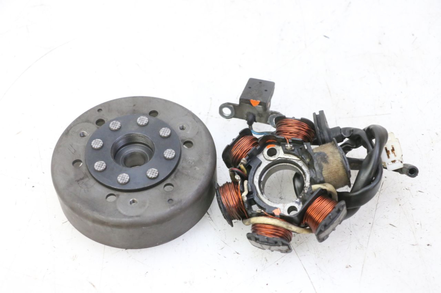 photo de ROTOR STATOR PEUGEOT KISBEE 2T 50 (2010 - 2017) - Hauptansicht