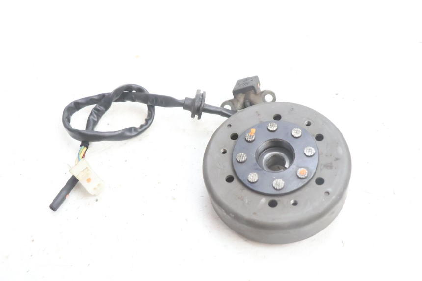 photo de ROTOR STATOR PEUGEOT KISBEE 2T 50 (2010 - 2017) - Zoom auf Gebrauchszustand
