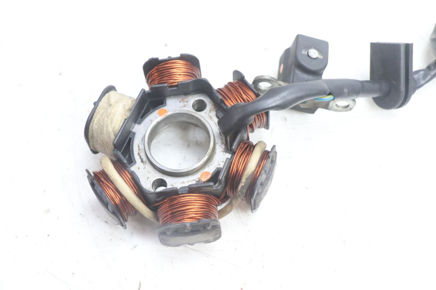 photo de ROTOR STATOR PEUGEOT KISBEE 2T 50 (2010 - 2017) - Oberflächenzustand und Material
