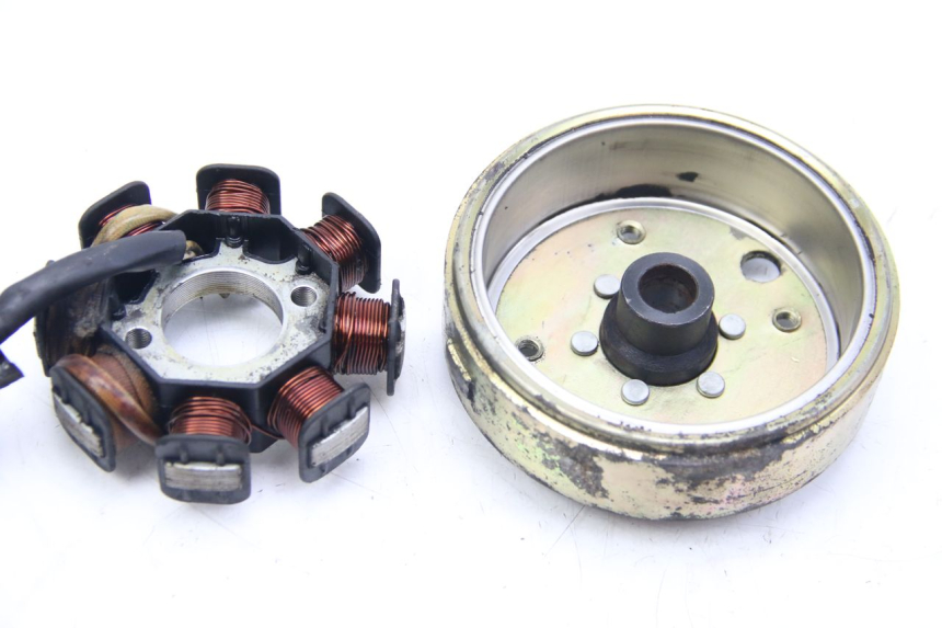 photo de ROTOR STATOR PEUGEOT KISBEE 4T 50 (2010 - 2017) - Detailansicht des Bauteils