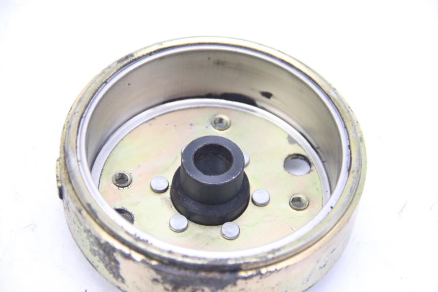 photo de ROTOR STATOR PEUGEOT KISBEE 4T 50 (2010 - 2017) - Zoom auf Gebrauchszustand