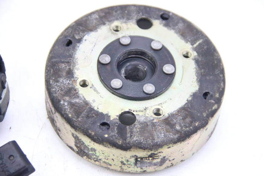 photo de ROTOR STATOR PEUGEOT KISBEE 4T 50 (2010 - 2017) - Alternative Perspektive