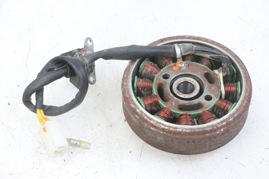 photo de ROTOR STATOR PEUGEOT KISBEE 4T 50 (2018 - 2022) - Zoom auf Gebrauchszustand