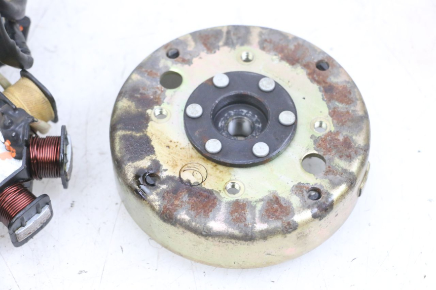 photo de ROTOR STATOR PEUGEOT KISBEE 4T 50 (2010 - 2017) - Charakteristische Merkmale