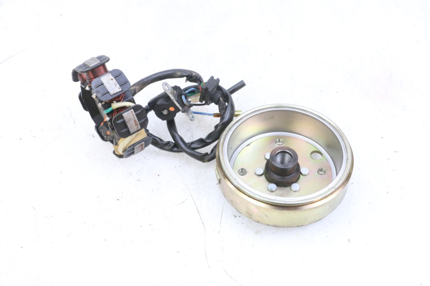 photo de ROTOR STATOR PEUGEOT KISBEE 4T 50 (2010 - 2017) - Alternative Perspektive