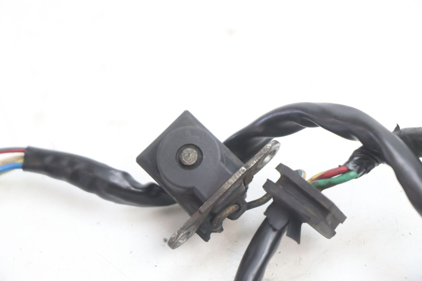 photo de ROTOR STATOR PEUGEOT KISBEE 4T 50 (2010 - 2017) - Details der Befestigungspunkte