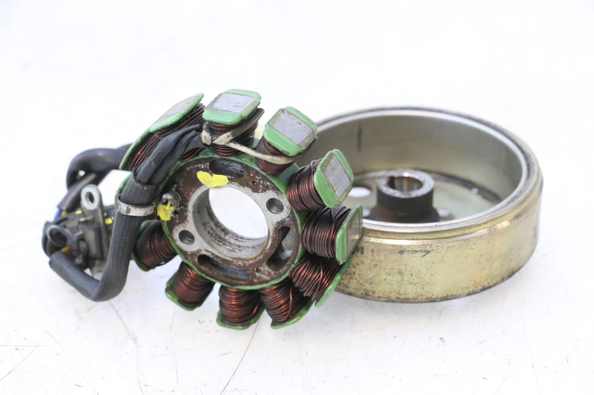 photo de ROTOR STATOR PEUGEOT KISBEE 4T 50 (2018 - 2022) - Technische Nahaufnahme