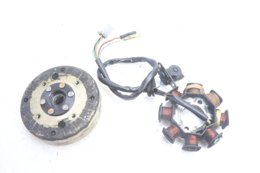 photo de ROTOR STATOR PEUGEOT KISBEE 4T 50 (2010 - 2017) - Hauptansicht