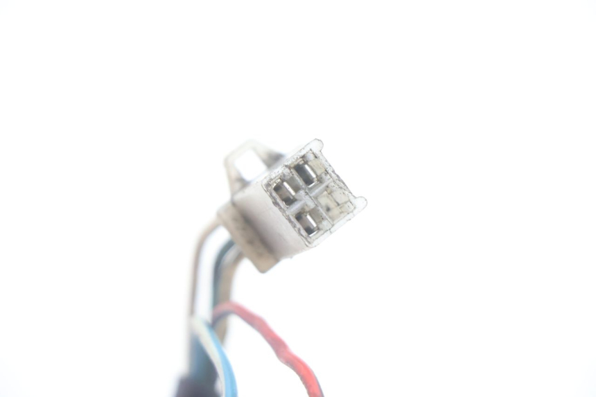 photo de ROTOR STATOR PEUGEOT KISBEE 4T 50 (2010 - 2017) - Details der Befestigungspunkte