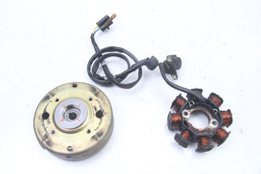 photo de ROTOR STATOR KYMCO DINK 4T 50 (2007 - 2018) - Detailansicht des Bauteils