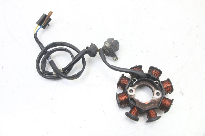 photo de ROTOR STATOR KYMCO DINK 4T 50 (2007 - 2018) - Technische Nahaufnahme