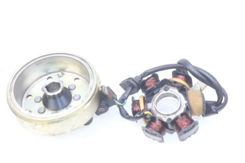 photo de ROTOR STATOR PEUGEOT LUDIX BLASTER 50 (2006 - 2014) - Zoom auf Gebrauchszustand