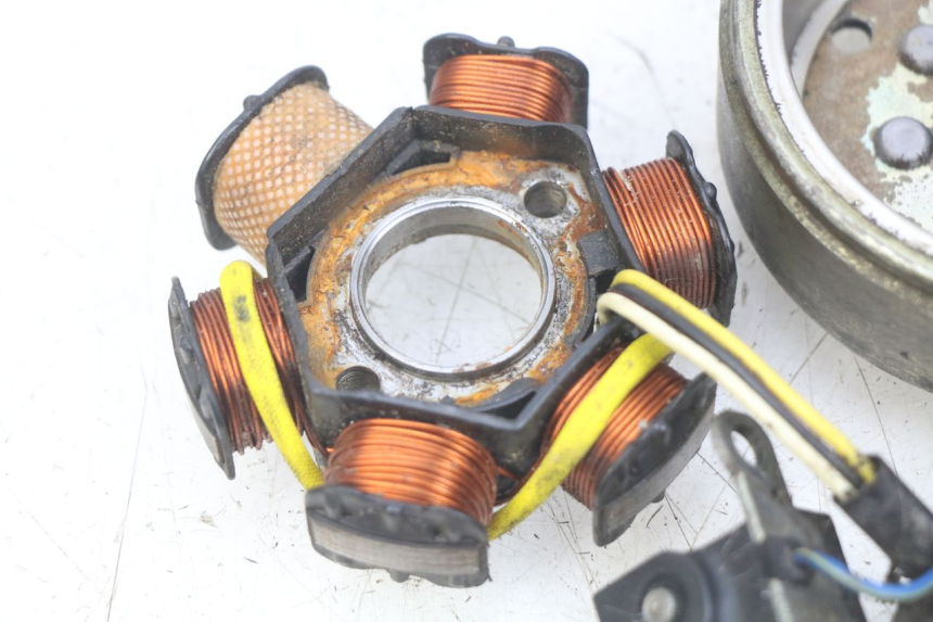 photo de ROTOR STATOR PEUGEOT LUDIX 50 (2005 - 2007) - Weitere Ansicht des Artikels