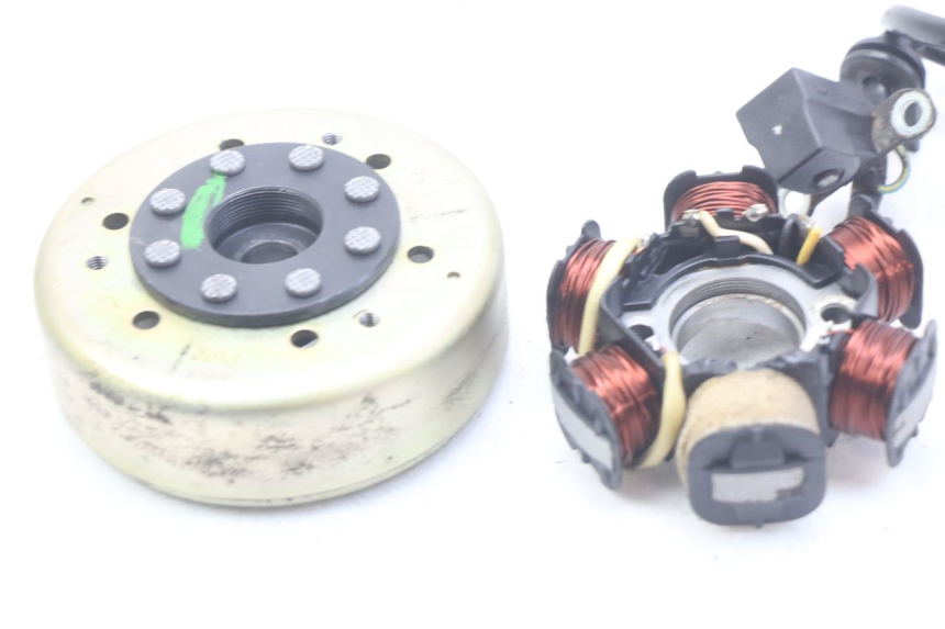 photo de ROTOR STATOR PEUGEOT LUDIX 50 (2005 - 2007) - Technische Nahaufnahme