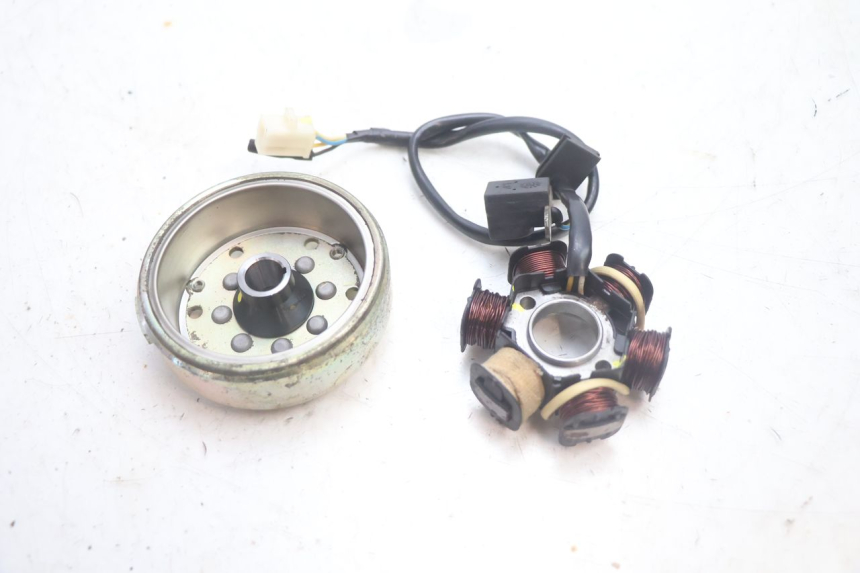photo de ROTOR STATOR PEUGEOT LUDIX 50 (2005 - 2007) - Detailansicht des Bauteils