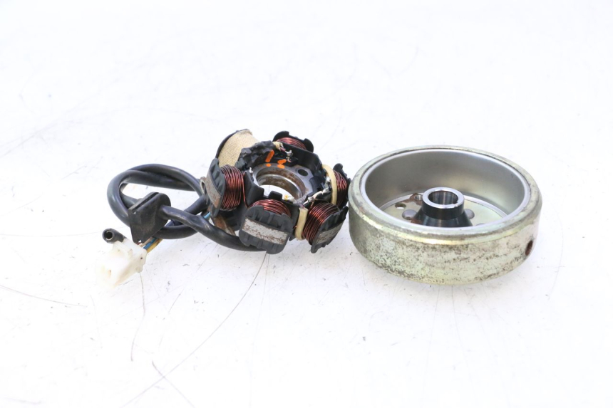 photo de LICHTMASCHINE PEUGEOT LUDIX ONE 50 (2004 - 2013) - Charakteristische Merkmale