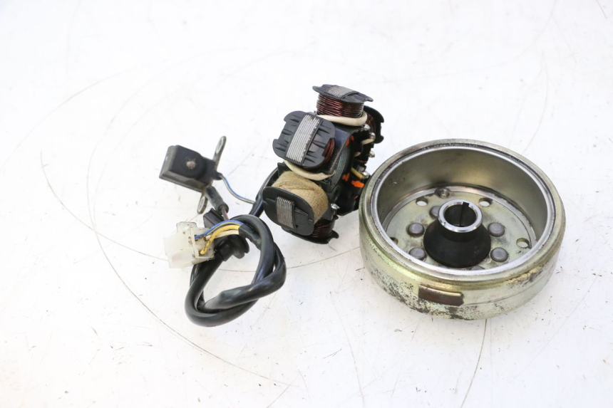 photo de LICHTMASCHINE PEUGEOT LUDIX ONE 50 (2004 - 2013) - Alternative Perspektive