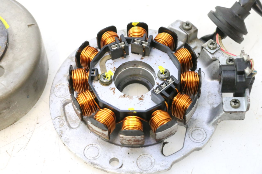 photo de LICHTMASCHINE MBK MACH G AC 50 (2002 - 2014) - Weitere Ansicht des Artikels