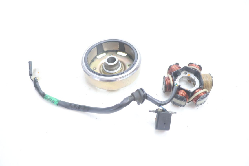 photo de LICHTMASCHINE SYM MIO 50 (2005 - 2010) - Detailansicht des Bauteils