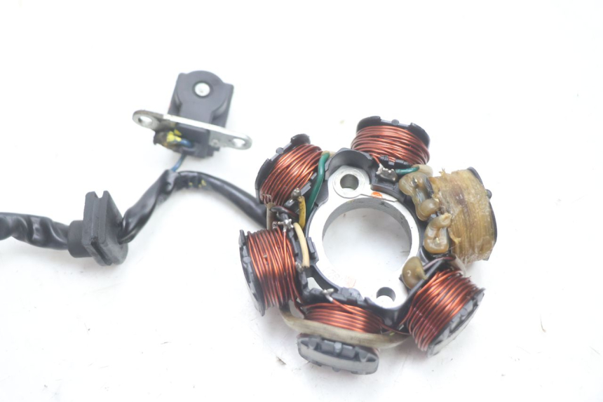 photo de LICHTMASCHINE SYM MIO 50 (2005 - 2010) - Details der Befestigungspunkte