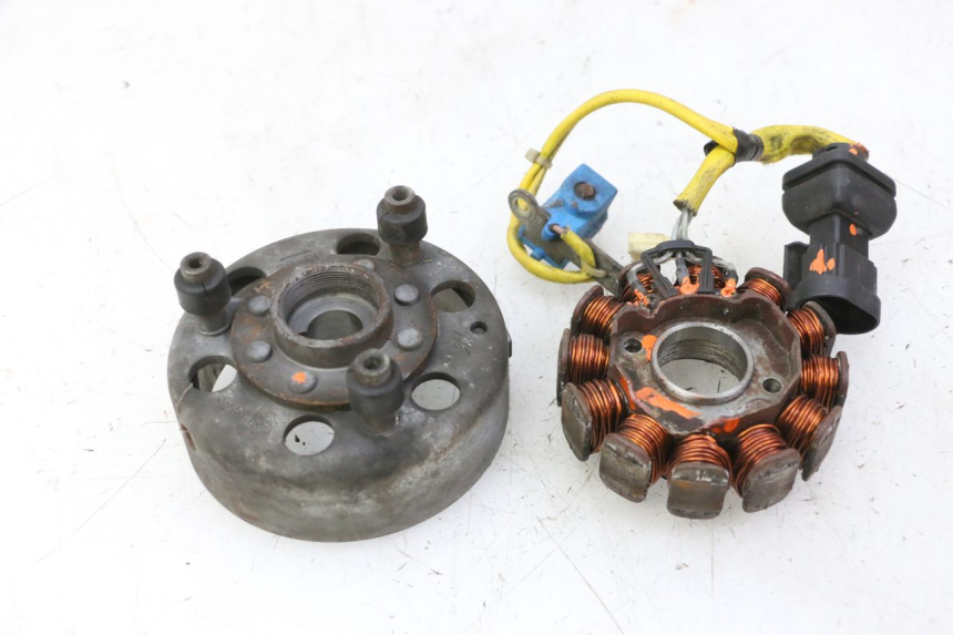 photo de ROTOR STATOR PIAGGIO MP3 125 (2006 - 2014) - Hauptansicht