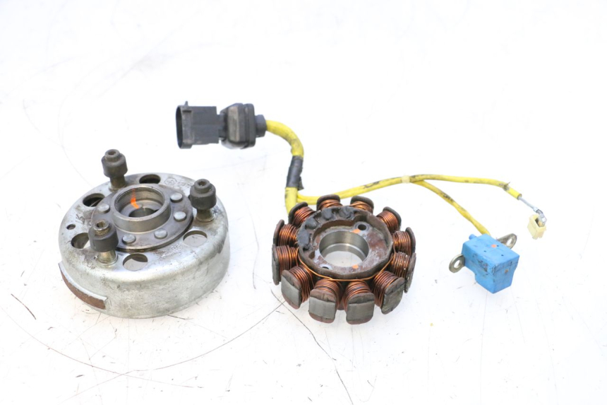photo de ROTOR STATOR PIAGGIO MP3 125 (2006 - 2014) - Hauptansicht