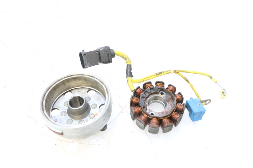 photo de ROTOR STATOR PIAGGIO MP3 125 (2006 - 2014) - Zoom auf Gebrauchszustand