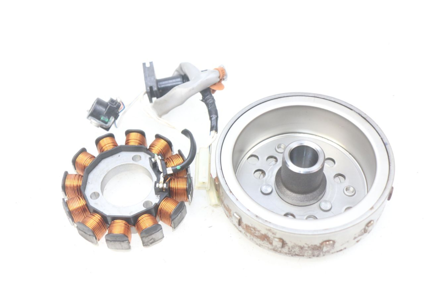 photo de LICHTMASCHINE YAMAHA N-MAX NMAX 125 (2017 - 2020) - Alternative Perspektive