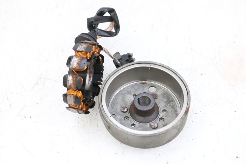 photo de LICHTMASCHINE YAMAHA NEO'S NEOS 2T 50 (1998 - 2007) - Alternative Perspektive