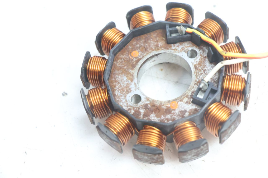photo de LICHTMASCHINE YAMAHA NEO'S NEOS 2T 50 (1998 - 2007) - Oberflächenzustand und Material