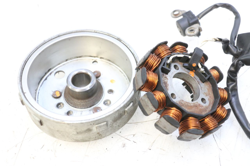 photo de LICHTMASCHINE YAMAHA NEOS NEO'S 4T 50 (2008 - 2016) - Zoom auf Gebrauchszustand