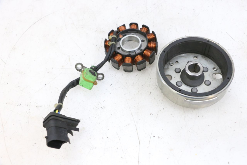 photo de LICHTMASCHINE PIAGGIO NEW TYPHOON 50 (2018 - 2021) - Zoom auf Gebrauchszustand