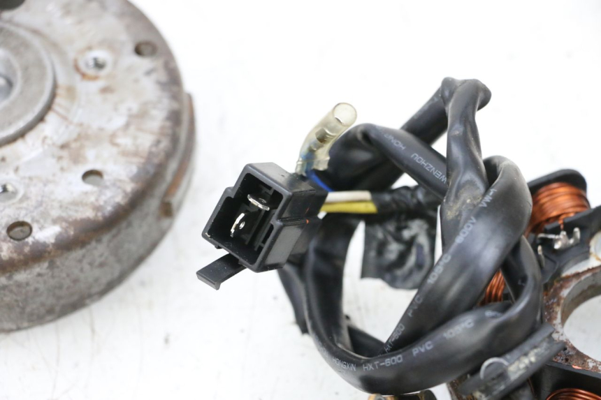 photo de LICHTMASCHINE SYM ORBIT 2 50 (2008 - 2014) - Kennzeichnungen und Originalreferenzen