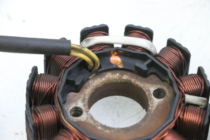 photo de LICHTMASCHINE SYM ORBIT III 3 4T 50 (2021 - 2025) - Oberflächenzustand und Material