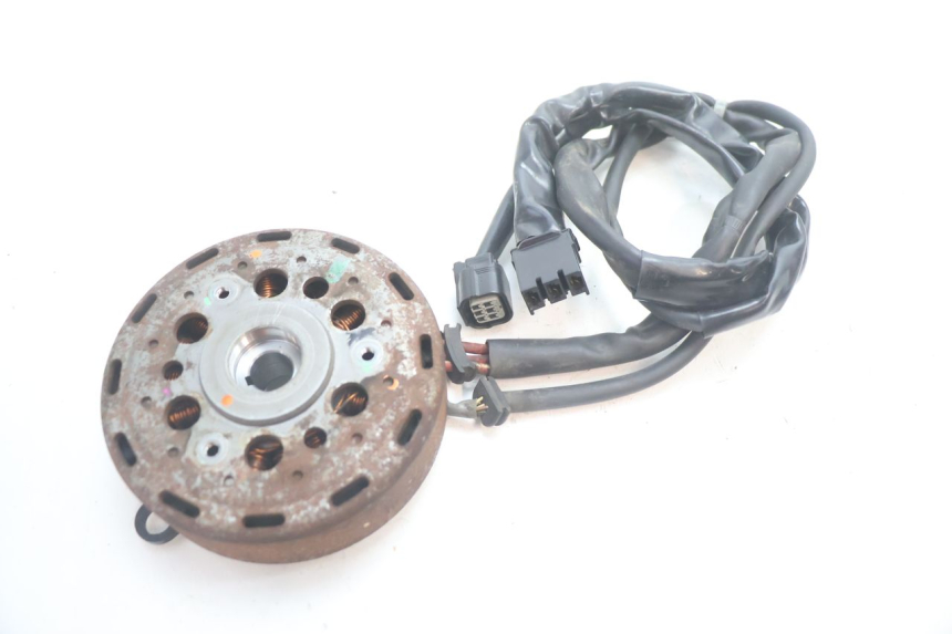 photo de ROTOR STATOR HONDA PCX (JF28) 125 (2009 - 2011) - Zoom auf Gebrauchszustand