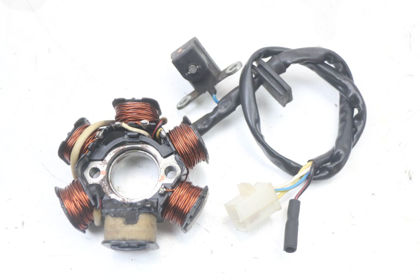photo de ROTOR STATOR PEUGEOT KISBEE 2T 50 (2010 - 2017) - Technische Nahaufnahme