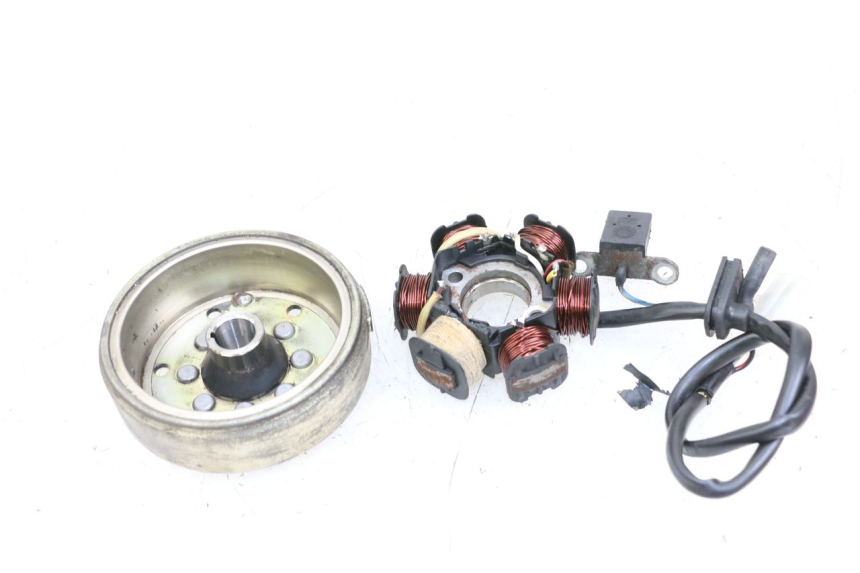 photo de LICHTMASCHINE PEUGEOT LUDIX 50 (2008 - 2017) - Technische Nahaufnahme