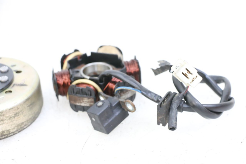 photo de LICHTMASCHINE PEUGEOT LUDIX 50 (2008 - 2017) - Oberflächenzustand und Material