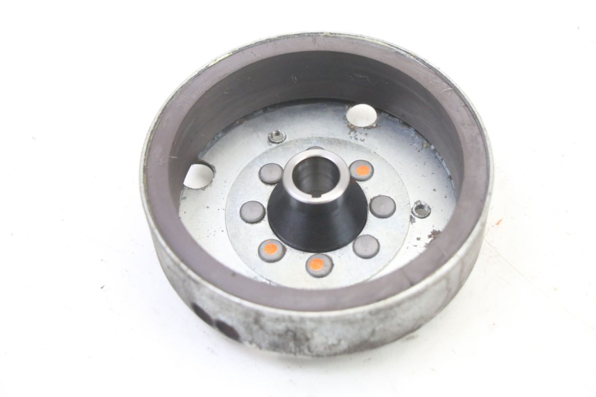 photo de ROTOR STATOR PIAGGIO VESPA S 2T 50 (2007 - 2014) - Details der Befestigungspunkte