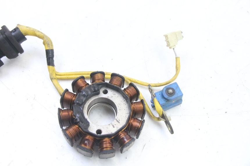 photo de ROTOR STATOR PIAGGIO X8 125 (2004 - 2007) - Details der Befestigungspunkte