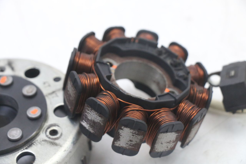 photo de ROTOR STATOR PIAGGIO ZIP 4T 50 (2018 - 2020) - Oberflächenzustand und Material