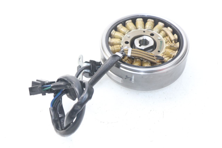 photo de LICHTMASCHINE SUZUKI RV VAN VAN 125 (2003 - 2008) - Alternative Perspektive